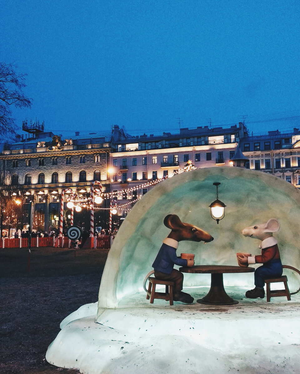 Украшения в стиле сказки "Щелкунчик и Мышиный король"