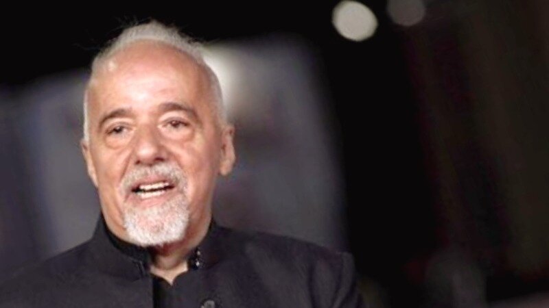 Пауло Коэльо. Источник: uznayvse.ru