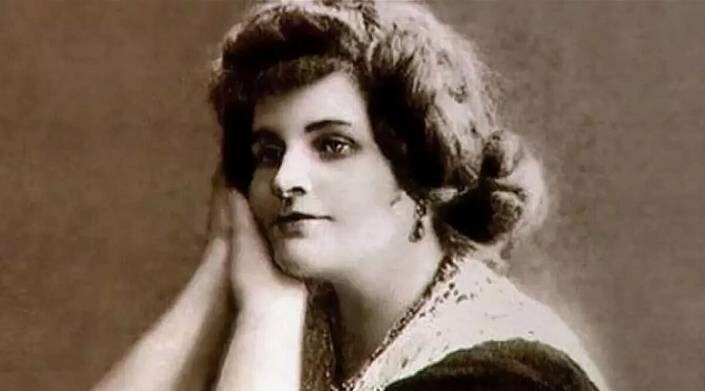 Тэффи зачитывалась широкая аудитория: от 8 до 80 лет.
Источник фото: http://izbrannoe.com