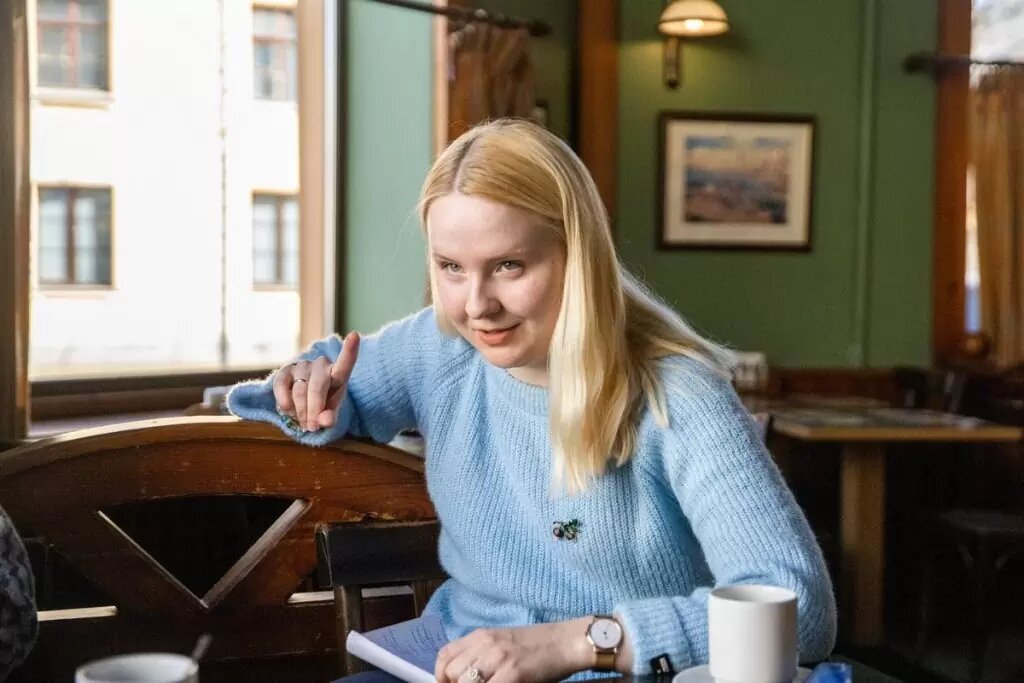 В Барселоне всегда нужно быть начеку. Следить за сумкой и не доставать телефон: его вырывают из рук и убегают. Полиция воров обычно не находит