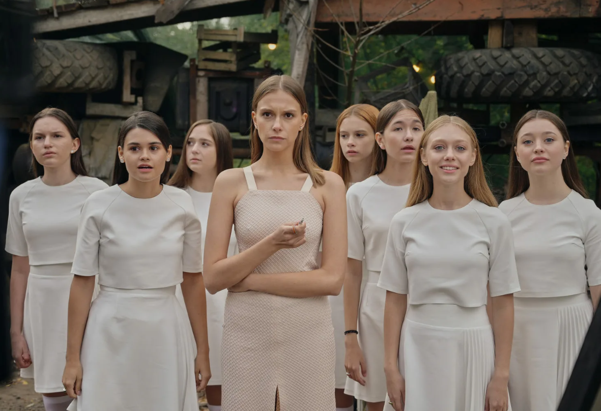 Кадр из сериала "Два холма"