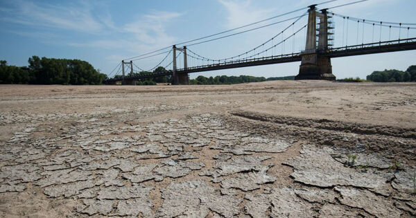 Как только Европа ввела санкции против России, у неё случилась самая страшная ЗАСУХА за последние 500 лет...