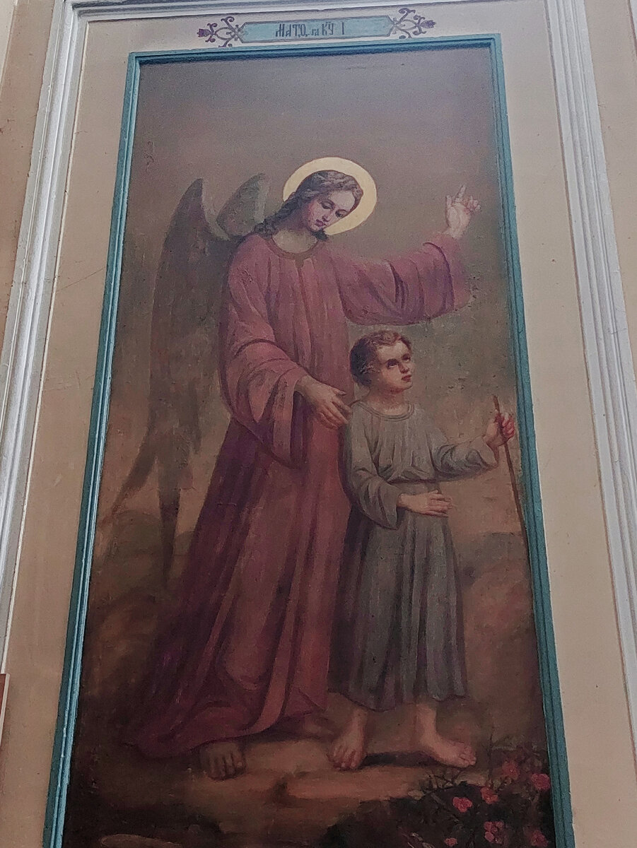 Держите для вдохновения. Роспись стен. Покровский Храм (Никольский Кафедральный собор, один из старинных храмов Казани) Фото мое. Художник Василий Турин — прославился как автор самых первых литографий с видами Казани. храм построен в 1883-1885.