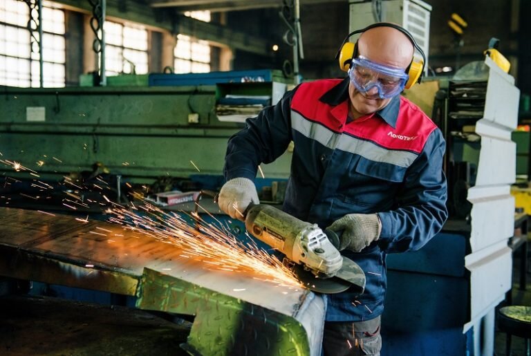    Более 4200 рабочих мест создано в 48 регионах России по программе господдержки Елена Шкатова