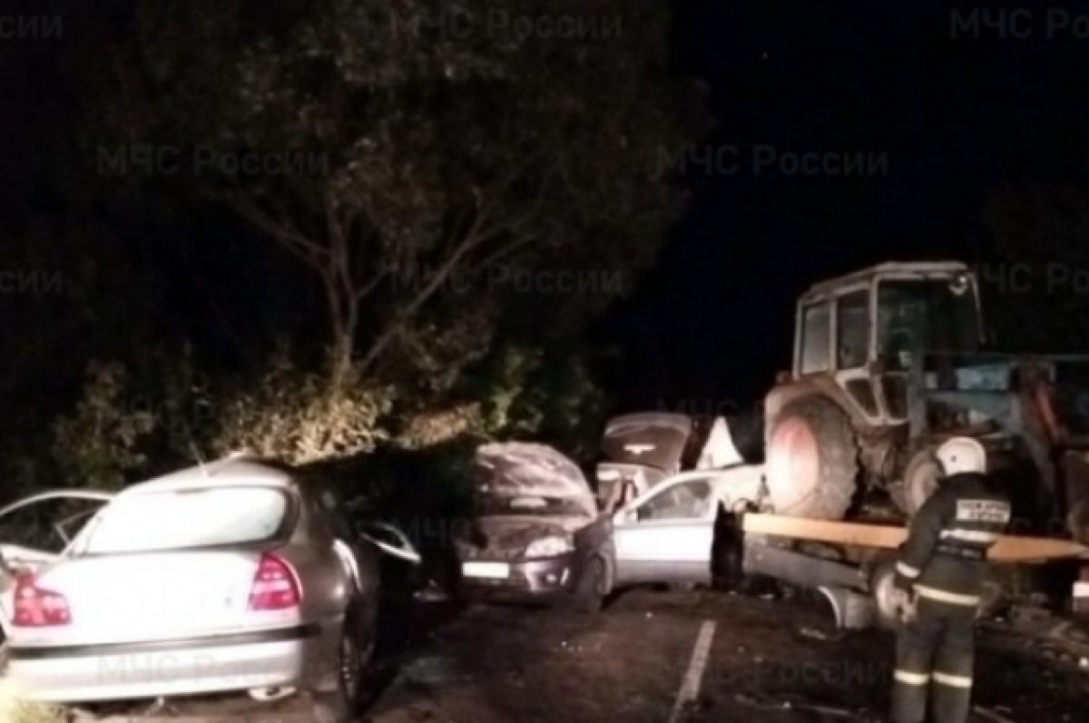    Брянские спасатели деблокировали пострадавшего в ДТП в Навлинском районе