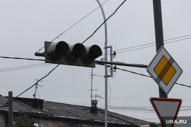    Светофоры не будут работать на двух перекрестках 6 сентября