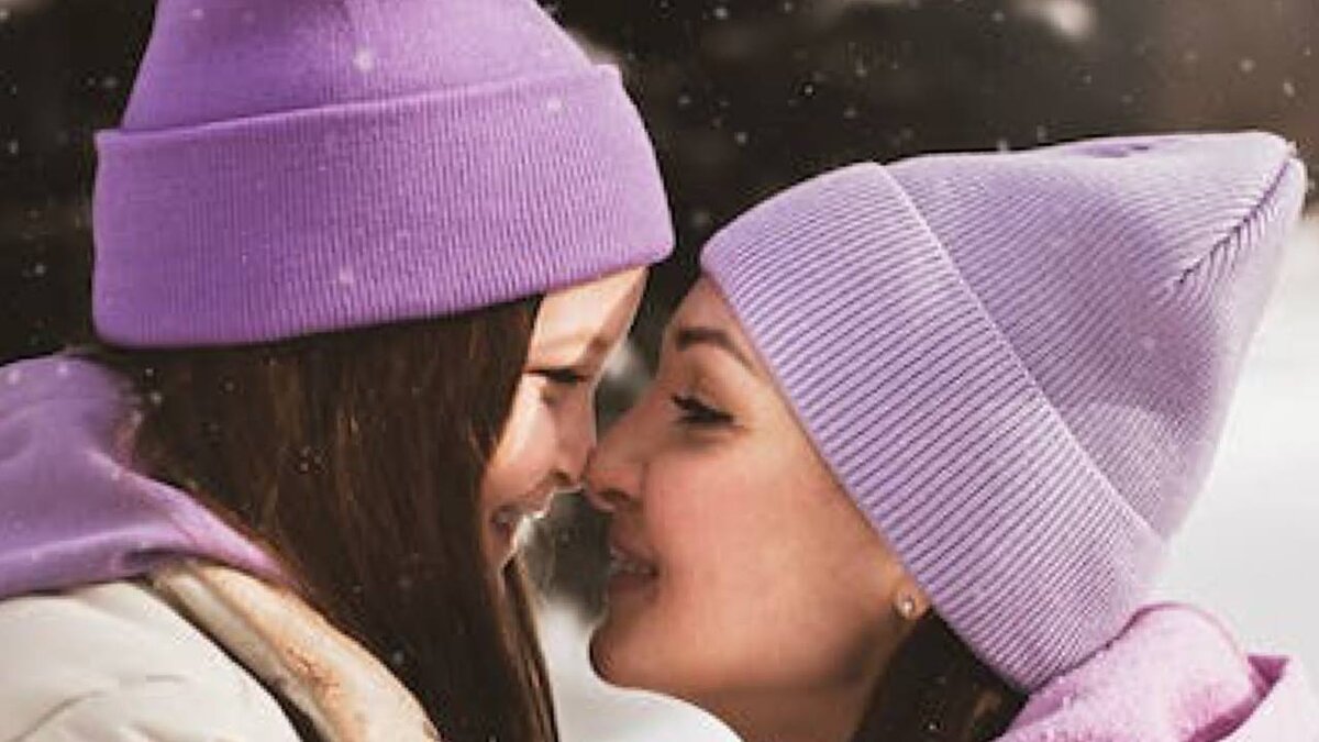 Ксюша отказывалась верить в то, что женская дружба не существует. А ещё 
в то, что после 30 лет друзей завести нельзя.   В жизни Ксюши была совершенно стандартная ситуация.