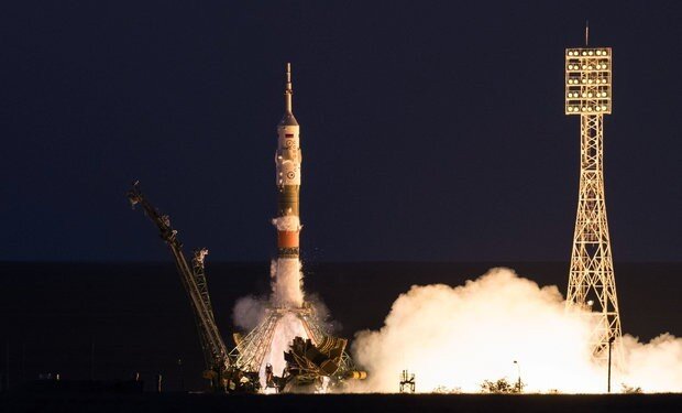 Подпись к изображению: Ракета «Союз МС-05» стартует с космодрома Байконур с международным экипажем на борту, в состав которого вошли представители «Роскосмоса», Европейского космического Агентства и НАСА, 28 июля 2017 года
