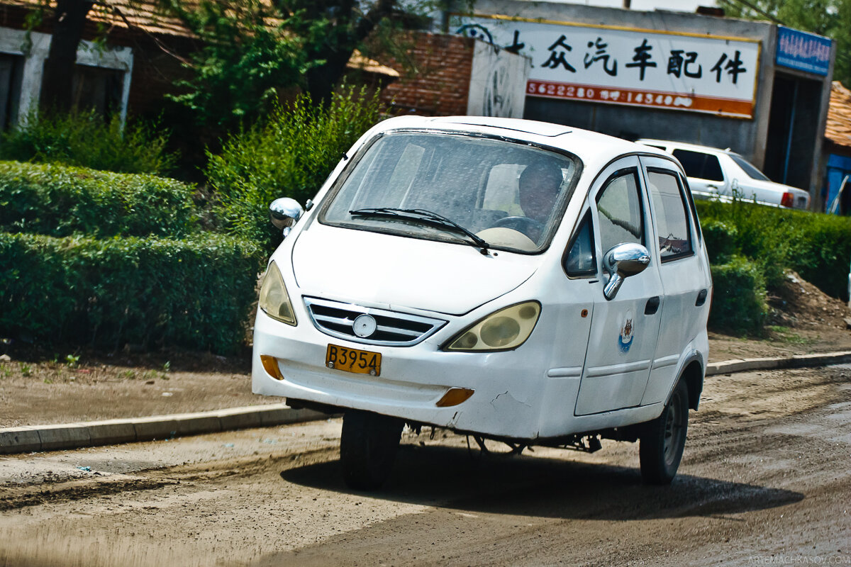 Sanya автомобиль