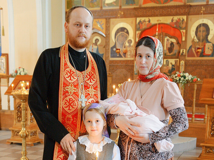 Священник Димитрий Любочко, матушка Мария и их семья (http://russian7.ru)                  