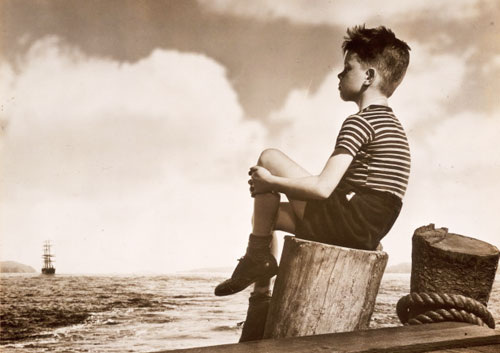 Почему мы мечтаем? На этот, казалось бы, простой вопрос психотехники до сих пор не нашли аргументированного ответа. Имеются лишь обобщенные психологические формулы, увязывающие самооценку с реальностью.