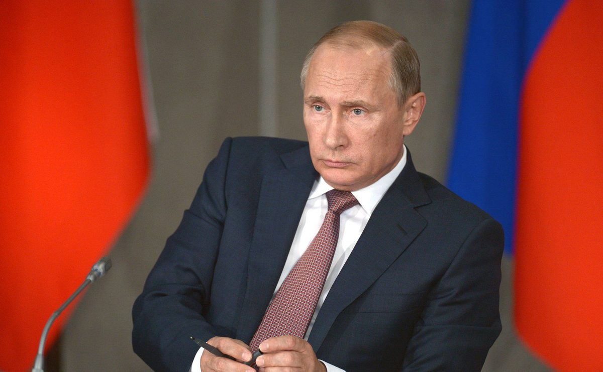 Фотография президента Российской Федерации - В. В. Путина