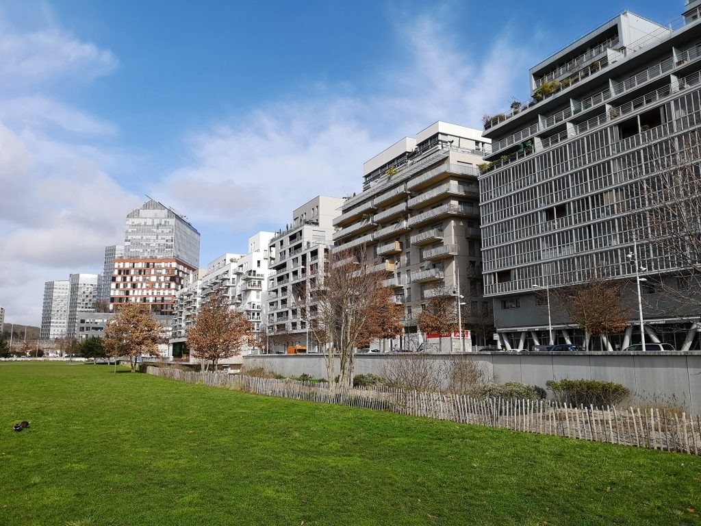 Фото при ярком свете.