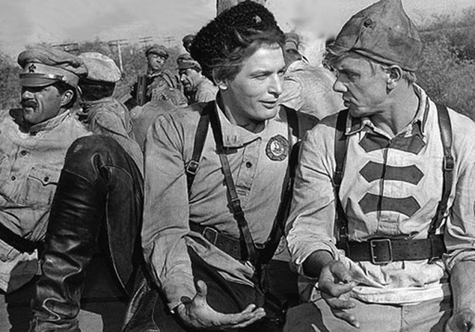 Кадр из фильма "Офицеры"