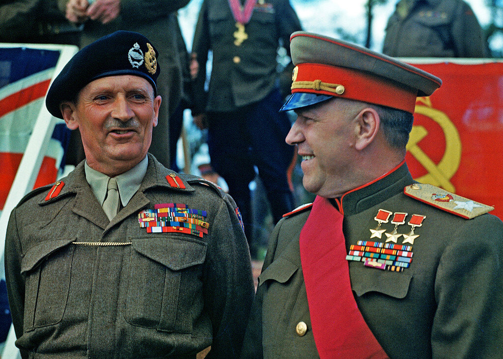 Парад победы 1945 картинки цветные