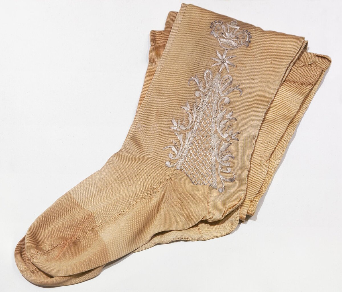 Шёлковые французские чулки Екатерины I, Музеи Московского Кремля