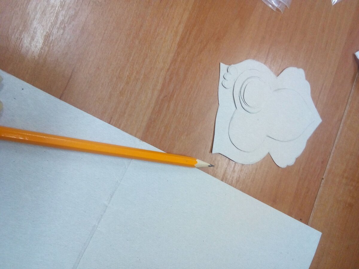 Завтра это обретёт очертания совы. Только лапы внизу будут)