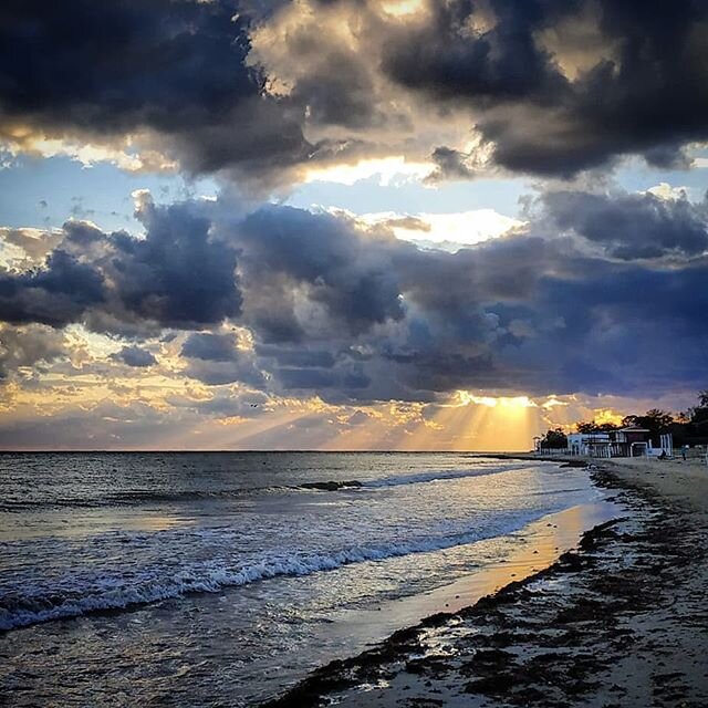 Погода ев. Евпатория море. Черное море Евпатория. Рассвет в Евпатории. Крым Евпатория закат.