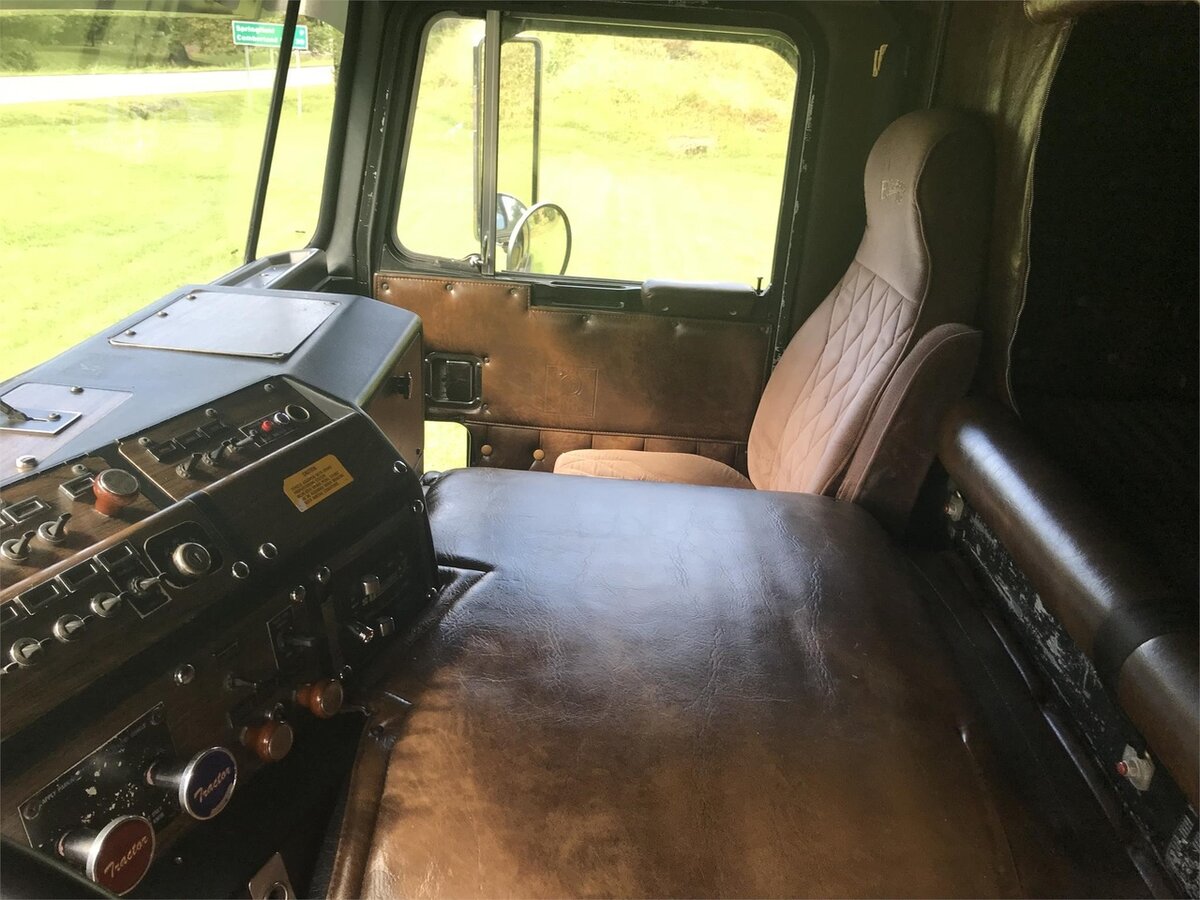 Kenworth k270