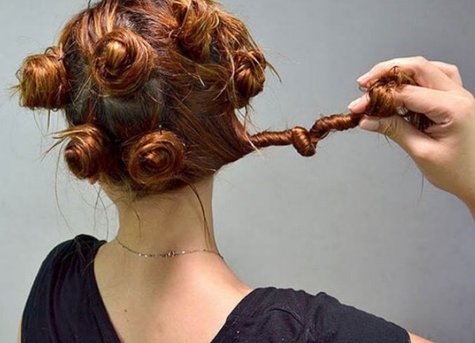 Как красиво уложить грязные волосы: коса-спираль, с которой справится каждая