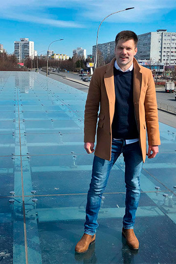 Равиль Сафиуллин: «Чтобы площадь по-настоящему зажила, нужно не только организовать пространство и построить, но и насытить его интересной программой мероприятий. На мой взгляд, все, что сейчас проводится в городе формально, — дико неинтересно и безнадежно провинциально»Фото предоставлено автором