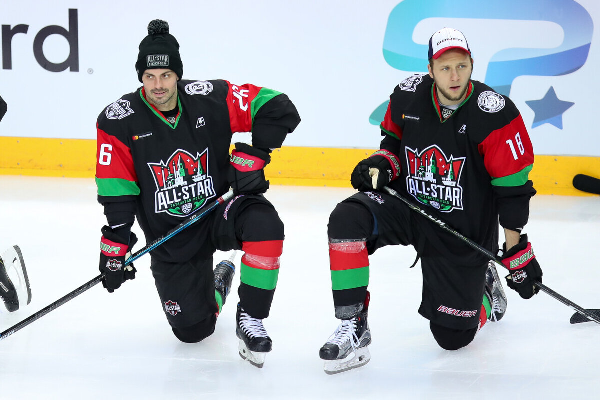 Кхл-2020 мастер шоу. Матч звёзд кхл 2020. Матч всех звезд кхл. Хенкель матч звезд. Зарипов в тюбетейке.