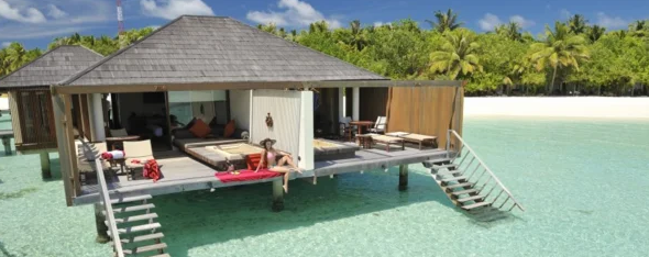 вилла на воде, фото с сайта отеля Paradise Island Resort 5