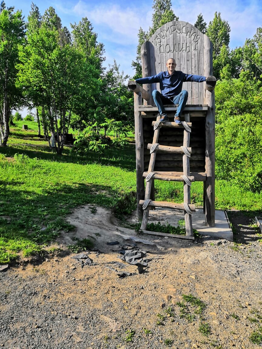 Сценарный психолог в Изумрудной Долине (из личного фото архива)