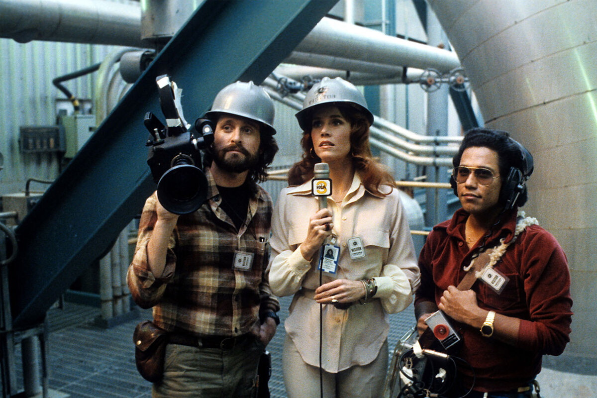 Режиссер Джеймс Бриджес; продюсер Майкл Дуглас; в главный ролях: Джейн Фонда, 
Джек Леммон, Майкл Дуглас