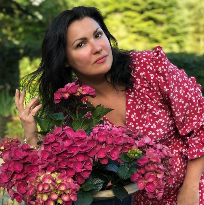 фото  www.instagram.com/anna_netrebko_yusi_tiago/