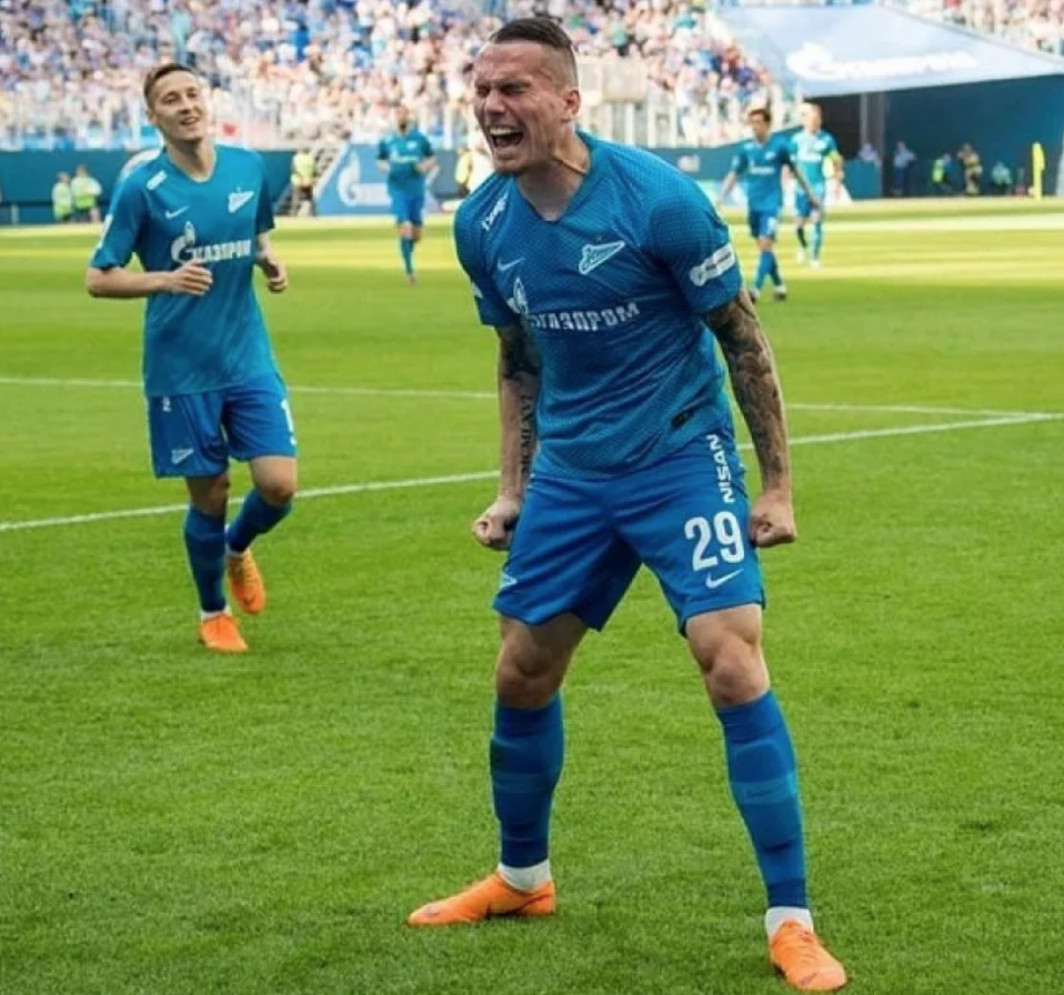 Антон Заболотный радуется голу - единственному в составе "Зенита". Фото ФК "Зенит". 