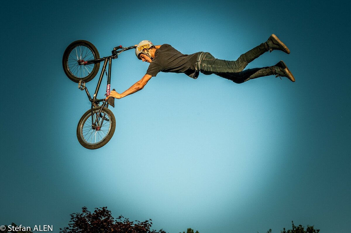 Tailwhip BMX
