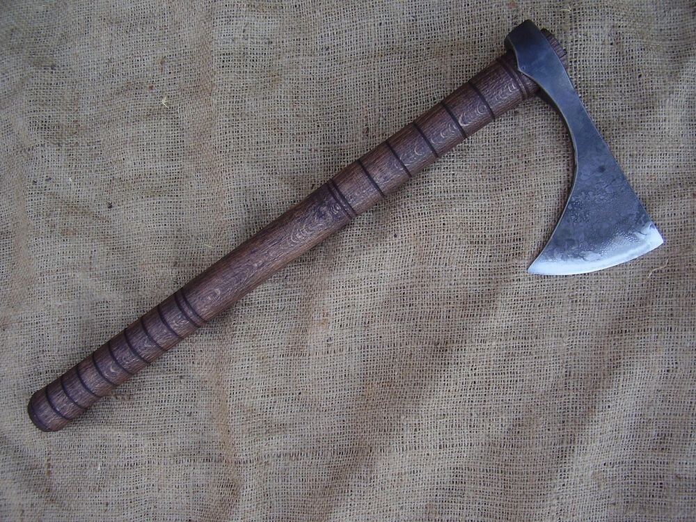 Боевой топор.