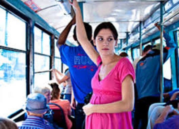                                   А  вам (беременным) часто уступали места в общественном месте?