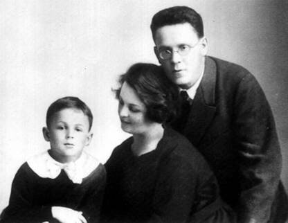 Супруги Маршак с сыном Иммануэлем