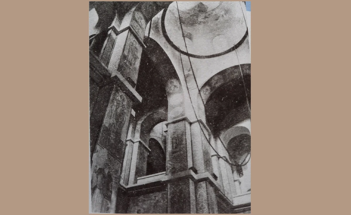 Интереьер Софийского собора (Мартирьевская паперть). Новгород. 1144