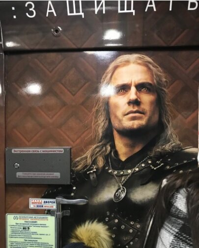 Листайте в галерее фото из метро Санкт-Петербурга