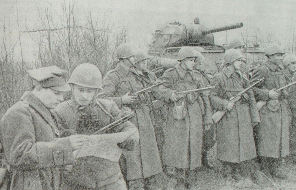 Танкисты 1-й польской дивизии имени Тадеуша Костюшки. Фотография. 1943 год.