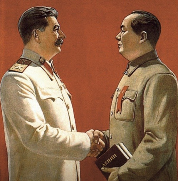 Иосиф Сталин и Мао Цзэдун. "Пусть растёт и крепнет нерушимая дружба и сотрудничество советского и китайского народов".