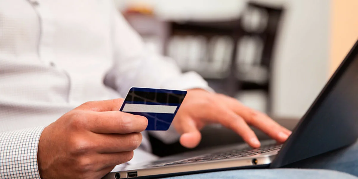 Что такое заблокированная сумма на карте?