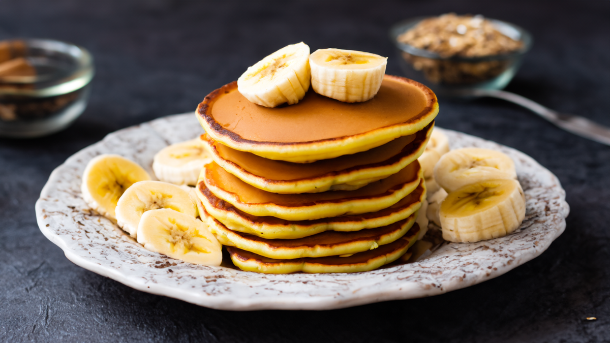 Веганские овсяные блинчики с бананом