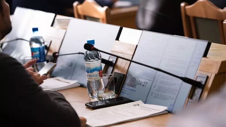     Президент США Джо Байден принял решение передать Украине ракеты ATACMS, сообщает РИА «Новости».