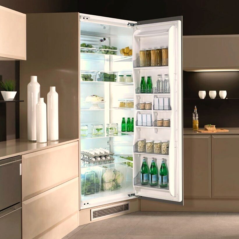 Угловые холодильники фото. Угловой холодильник Norcool. Холодильник Cooler Corner Fridge g4. Встроенный угловой холодильник. Угловой встраиваемый холодильник.