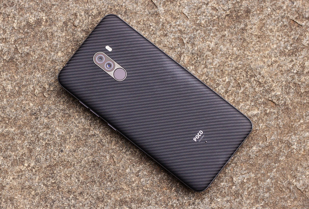 Poco f5 фото. Xiaomi Pocophone f1 — Armoured Edition. Pocophone f1 Armored Edition. POCOFON f1. Pocophone f1 кевлар.