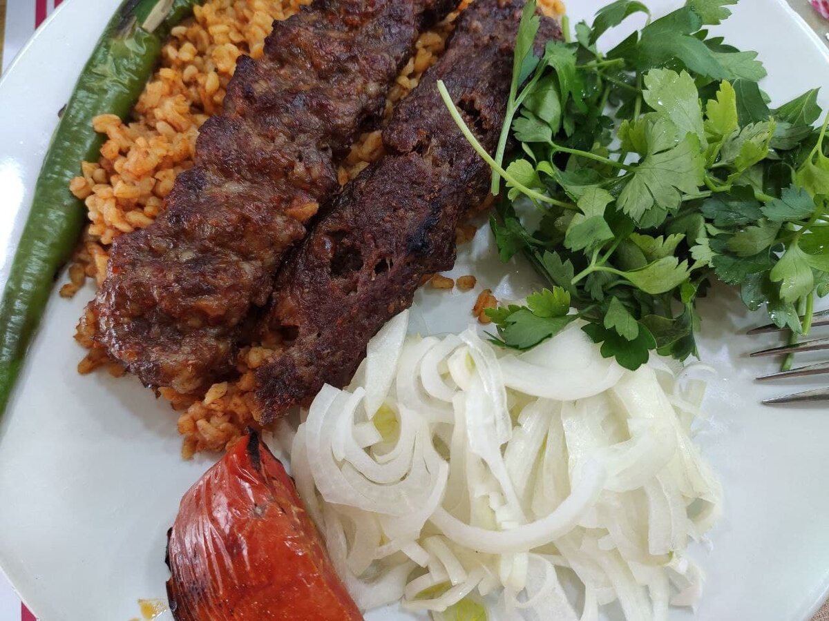 Этот кебаб стоил 28 лир