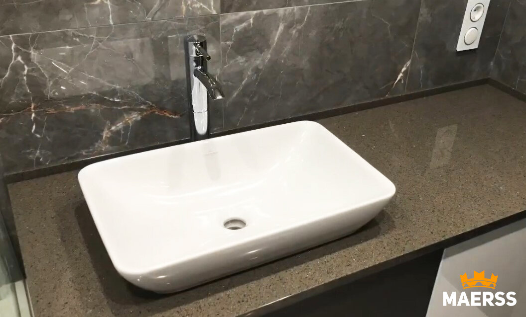 Столешница из шпона для ванной