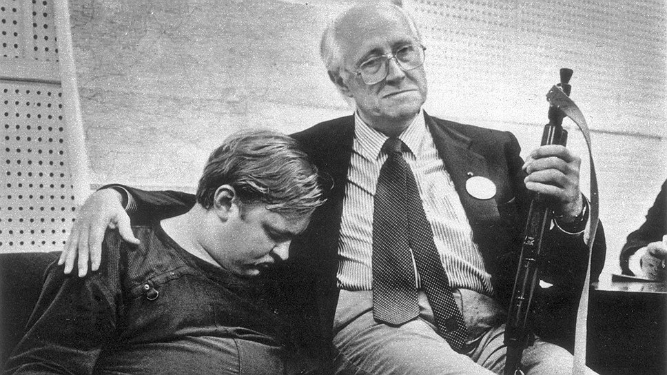 Одна из самых знаменитых фотографий тех дней августа 1991 года... Фото взято из открытых источников.