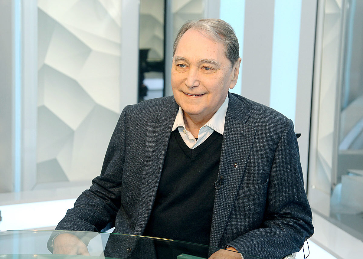 Корнеев Владимир Борисович.