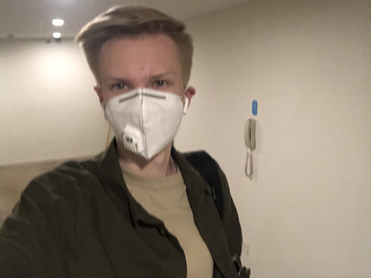 Так я выглядел в Китае ещё до того, как всем приказали носить маски