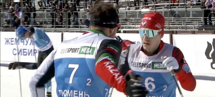 Момент перед ударом палкой. 